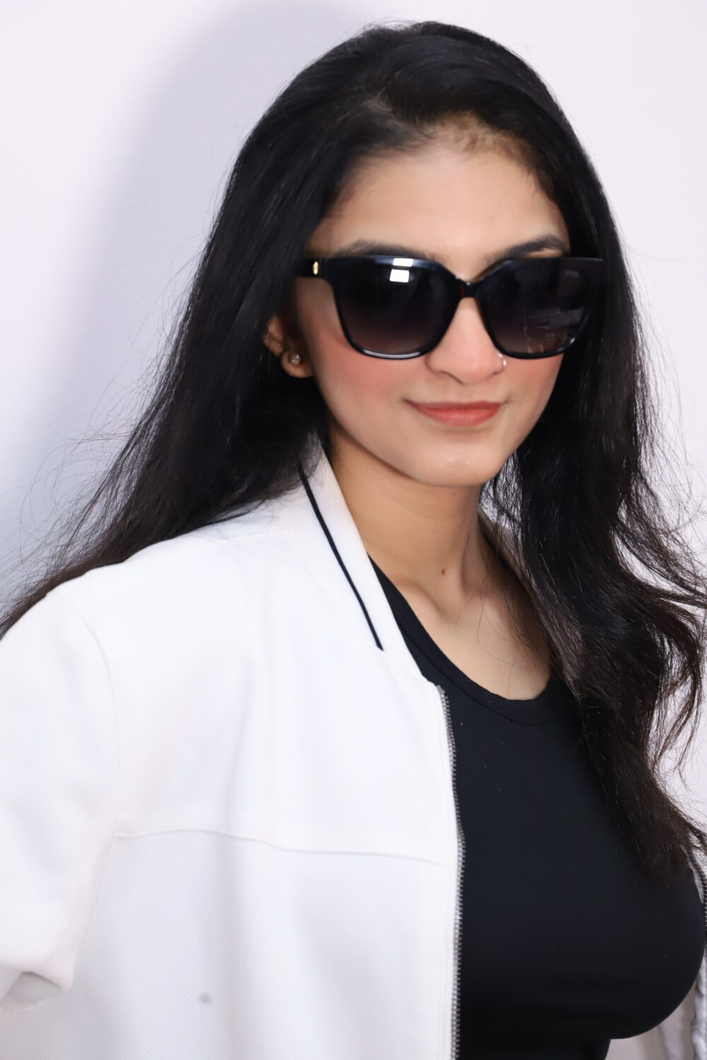 Classic Black Cat-Eye - Image 3