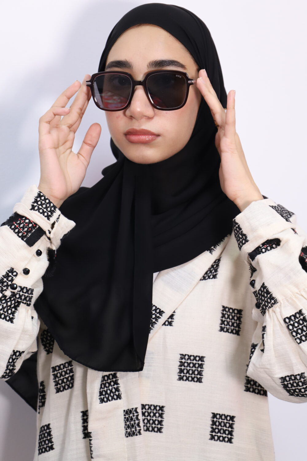 Urban Red Aviator - Image 5