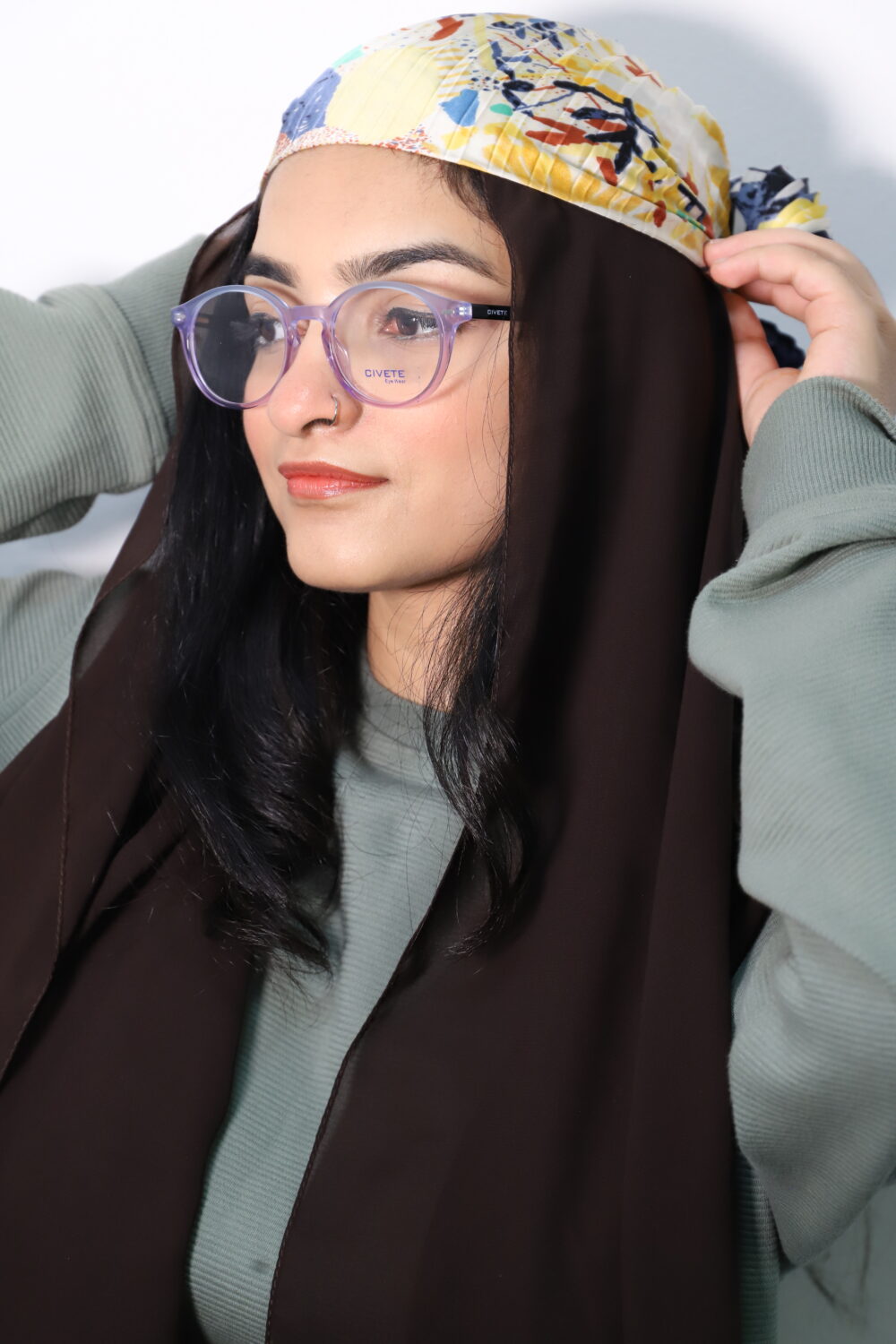 Modern Clear Plastic Frame Glasses - Image 3