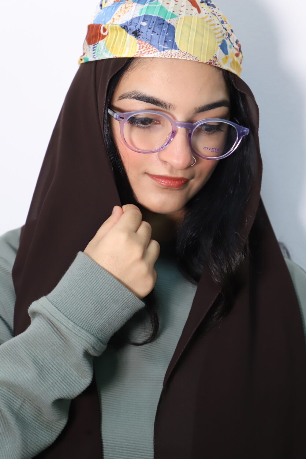 Modern Clear Plastic Frame Glasses - Image 4