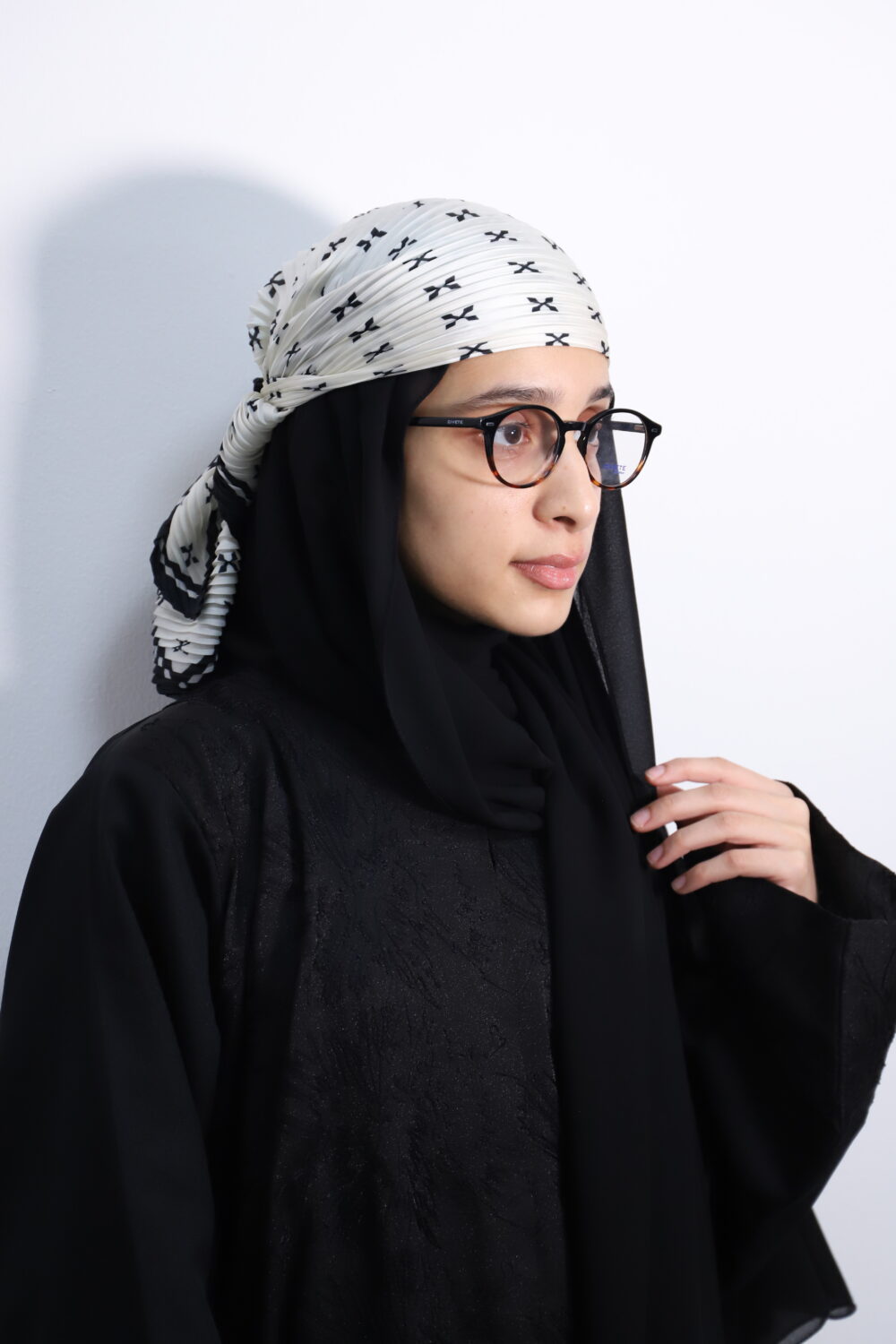 Sophisticated Silver Thin Eyewear - Image 3