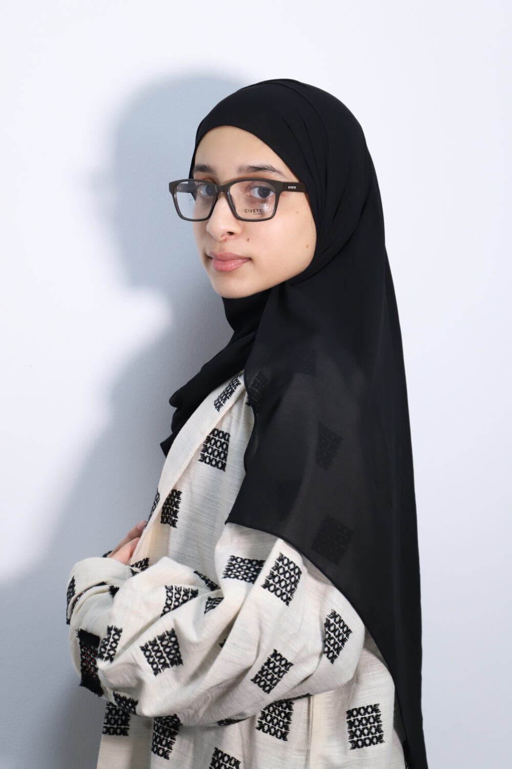 Trendy Transparent Round Lens Frame - Image 3
